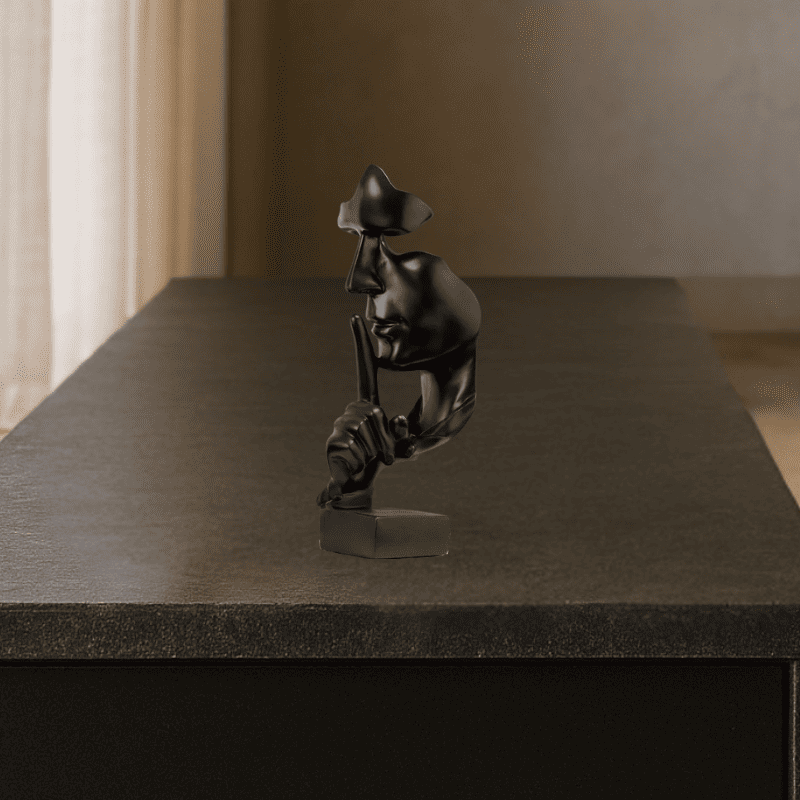 Escultura O Valor do Silêncio Preto